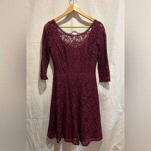 White House Black Market Size 0 Burgundy Lace Fit & Flare Dress